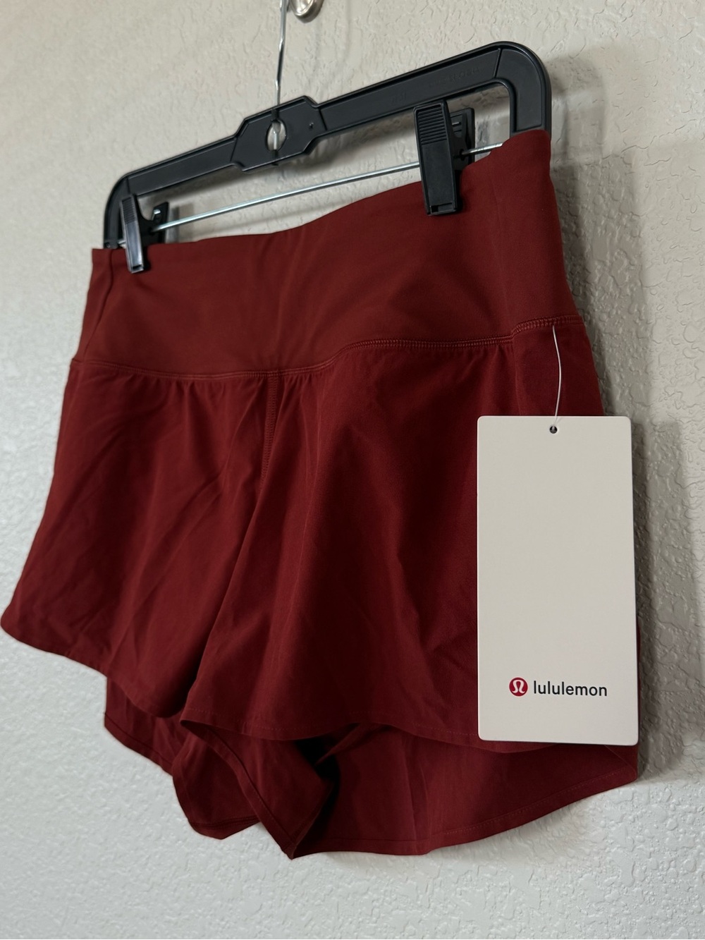 Lululemon Speed Up HR Short 2.5” Mesh Vent Cranberry Charm M NWT - Picture 2 of 8